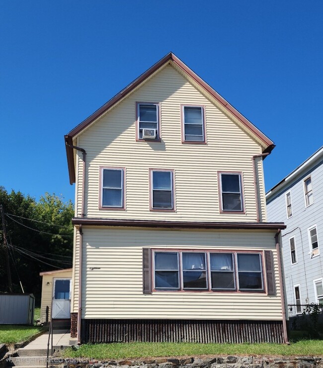 property at 18 Maxwell St