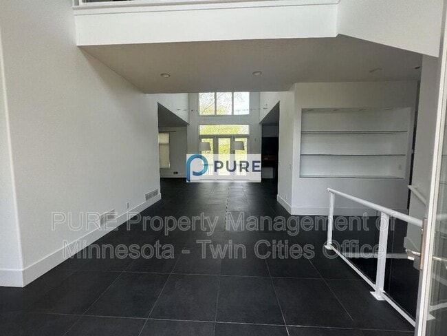 8731 Alverno Ave W in Inver Grove Heights, MN - Building Photo - Building Photo