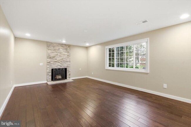 6926 Tyndale St in McLean, VA - Building Photo - Building Photo