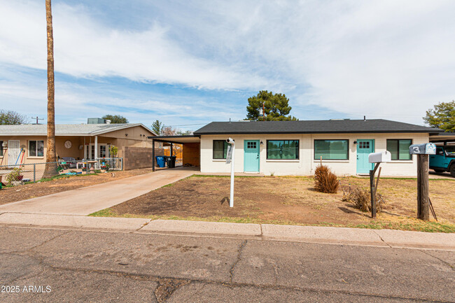 114 E Elliot Rd in Gilbert, AZ - Building Photo - Building Photo