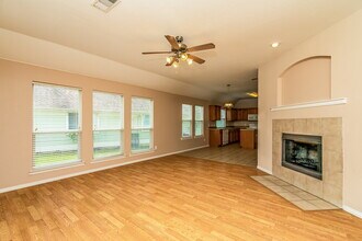 317 Creekview Dr in Anna, TX - Foto de edificio - Building Photo