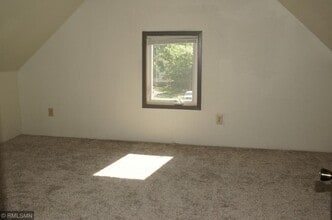 879 Galtier St, Unit 2 in St. Paul, MN - Building Photo - Building Photo