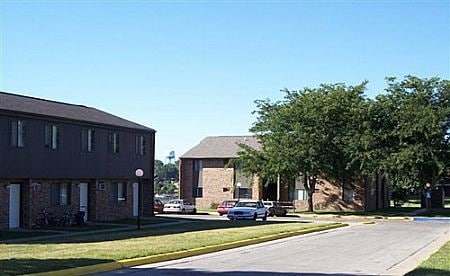 Hillside Apartments in Denison, IA - Building Photo