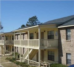 Lakeridge Apartments in Phenix City, AL - Building Photo - Building Photo