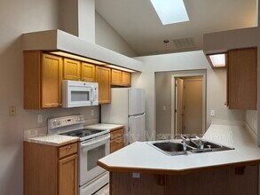 1362 Pineridge Dr E in Boise, ID - Building Photo - Building Photo