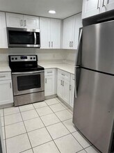 4425 SW 70th Terrace in Davie, FL - Foto de edificio - Building Photo