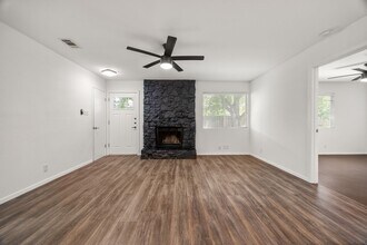 12507 Turtle Rock Rd in Austin, TX - Building Photo - Building Photo