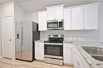 2541 Arctic Warbler in New Braunfels, TX - Building Photo - Building Photo