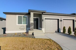 775 Rio Vis Lp in Richland, WA - Building Photo