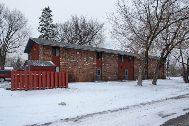 132 Calhoun St in Anoka, MN - Building Photo - Building Photo