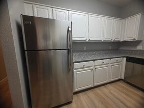 5250 S Rainbow Blvd in Las Vegas, NV - Foto de edificio - Building Photo