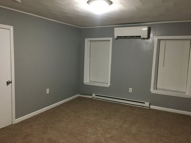 93 Whipple St, Unit 3 in Lowell, MA - Building Photo - Building Photo