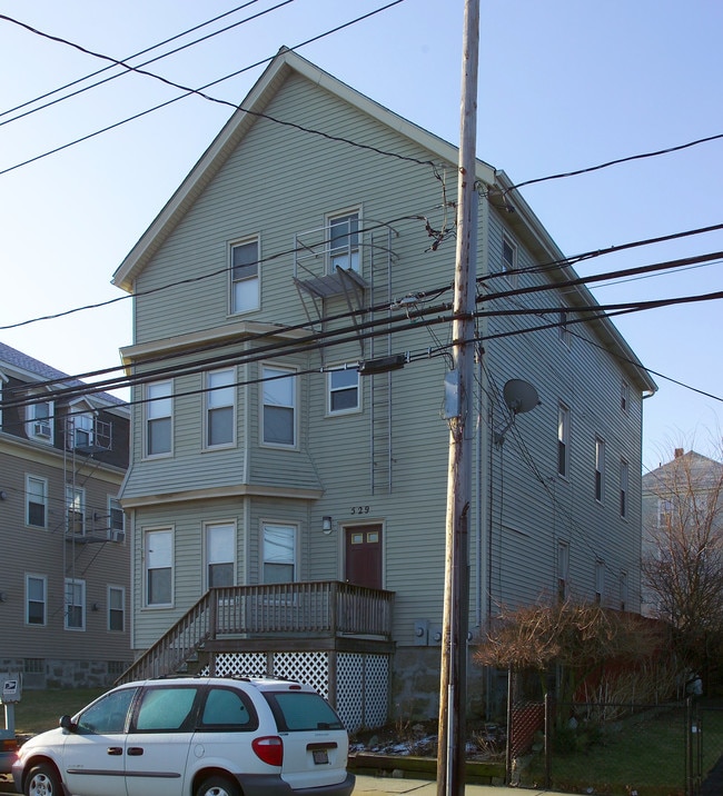 529 Middle St in Fall River, MA - Building Photo - Building Photo