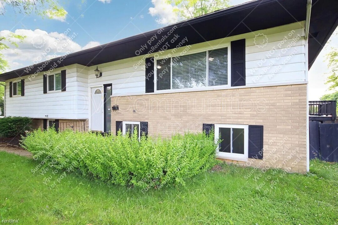 4835 Almont Dr in Columbus, OH - Building Photo