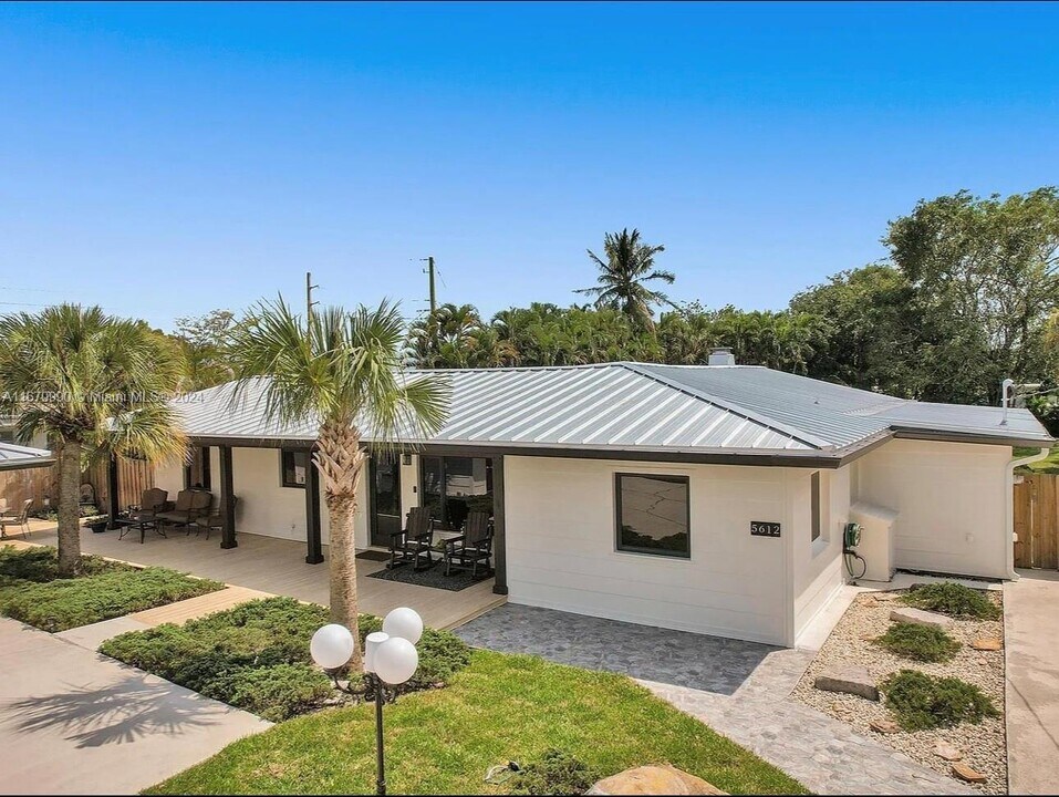 5612 Harding St in Hollywood, FL - Building Photo