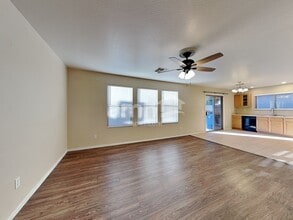 2205 E 35th Ave in Apache Junction, AZ - Foto de edificio - Building Photo