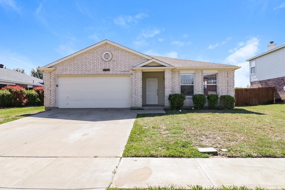 1406 Kilkenny Dr in Arlington, TX - Building Photo