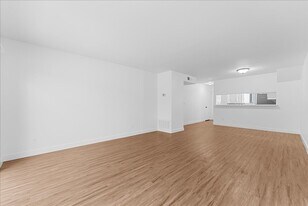 448 W Windsor Rd in Glendale, CA - Building Photo