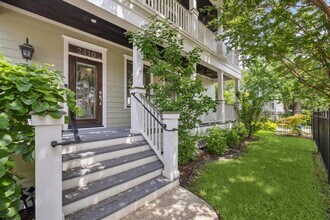 2410 Rutland St in Houston, TX - Building Photo - Building Photo