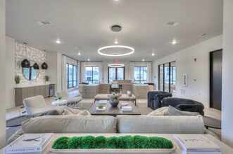 Daffan Flats in Austin, TX - Foto de edificio - Building Photo