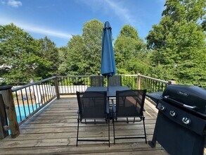 105 Willow Bend Dr in King, NC - Foto de edificio - Building Photo