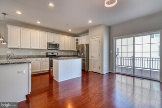 985 Morgan Run Rd in Middle River, MD - Building Photo - Building Photo