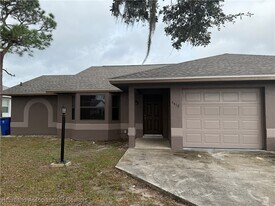5418 Granada Blvd in Sebring, FL - Building Photo