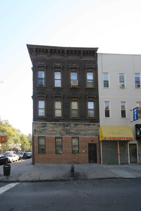 537 Marcy Ave in Brooklyn, NY - Building Photo