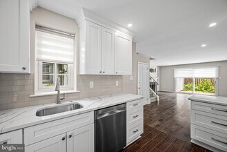 15 Llanfair Rd in Ardmore, PA - Building Photo - Building Photo