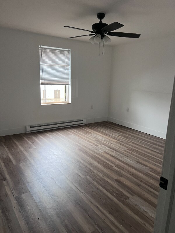 672 Main Rd in Hampden, ME - Foto de edificio - Building Photo