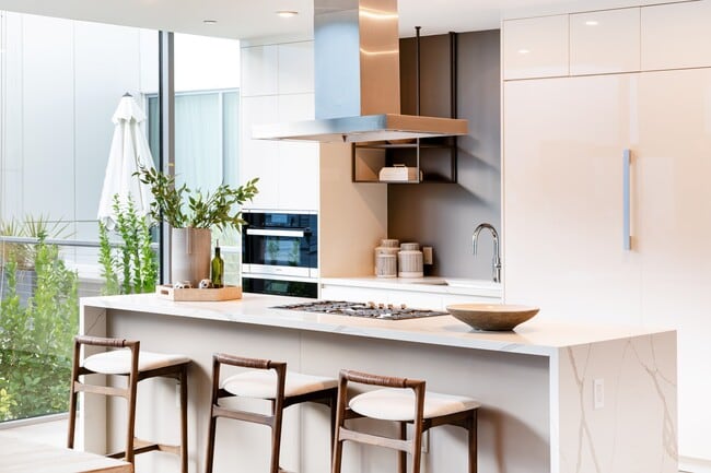 Gardenhouse Beverly Hills in Beverly Hills, CA - Building Photo - Building Photo