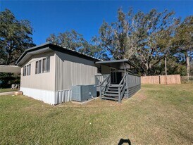 9222 Dan Lynn St in Brooksville, FL - Building Photo
