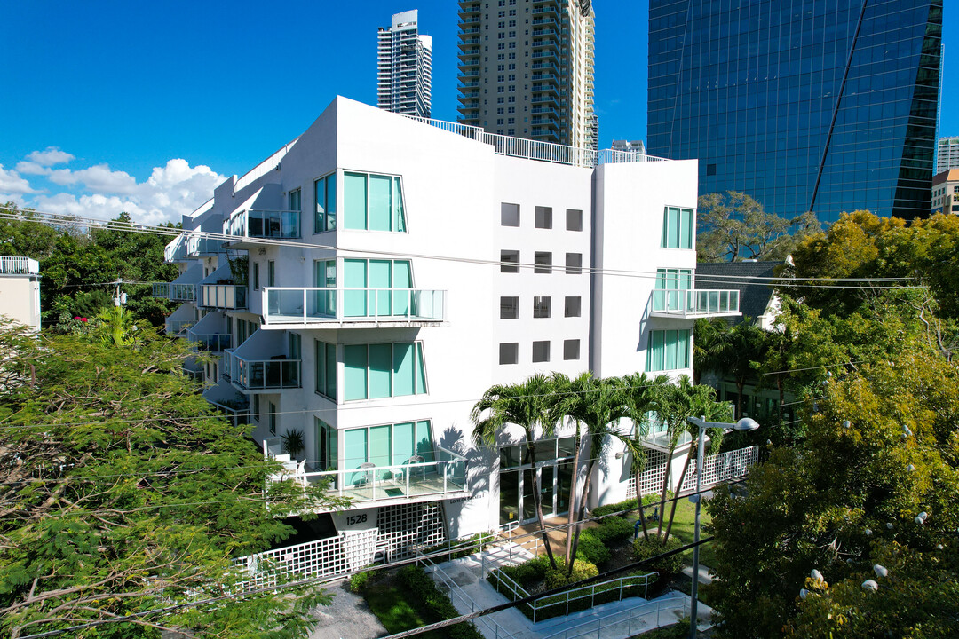 Lofts on Brickell I in Miami, FL - Building Photo