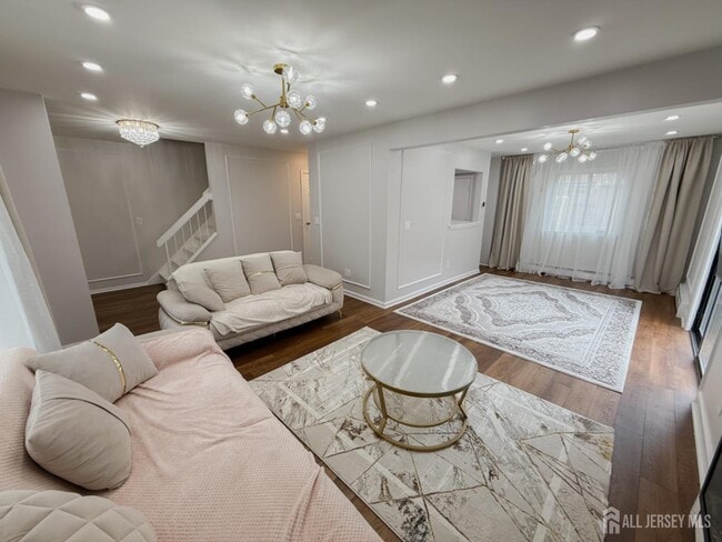 12 Sheffield Ct in East Brunswick, NJ - Building Photo - Building Photo