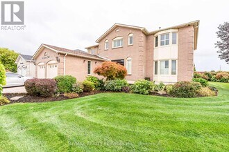 377 Ray Lawson Blvd in Brampton, ON - Building Photo - Building Photo