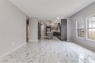 729 S Waverly Dr in Dallas, TX - Building Photo - Building Photo