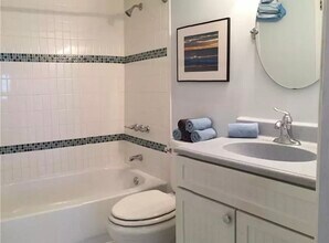 1752 NW 3rd Ter, Unit 317C in Fort Lauderdale, FL - Building Photo - Building Photo