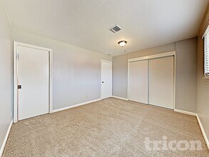 1901 Georgina Dr in Olivehurst, CA - Foto de edificio - Building Photo