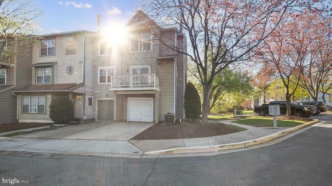 4843 River Valley Way in Bowie, MD - Foto de edificio - Building Photo