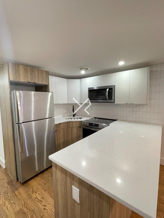 166 Covert St. in Brooklyn, NY - Building Photo - Building Photo