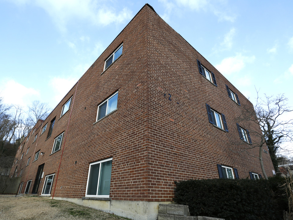 Delta Bend Apartments in Cincinnati, OH - Building Photo