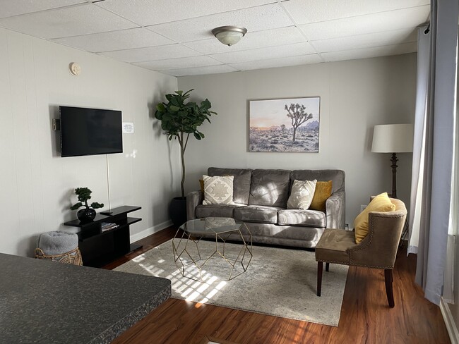 454 Corona St, Unit 454A Corona