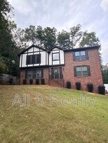 4059 Charleston Ct SE in Smyrna, GA - Building Photo
