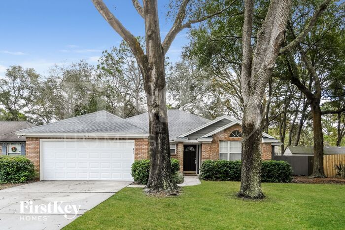 1717 Swimming Salmon Pl N in Jacksonville, FL - Building Photo