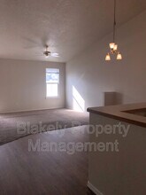 533 N Grove Way in Nampa, ID - Building Photo - Building Photo