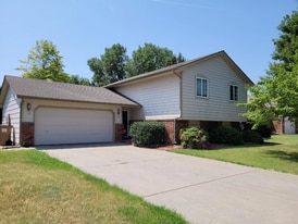 2539 E Egret Flight Ct in Park City, KS - Building Photo