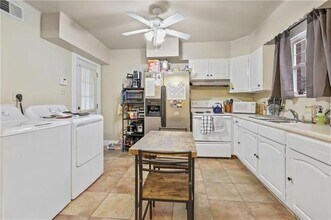 508 N Labarre Rd in Metairie, LA - Foto de edificio - Building Photo