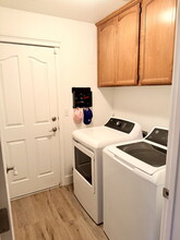 2678 Queens Way in Redding, CA - Building Photo - Building Photo