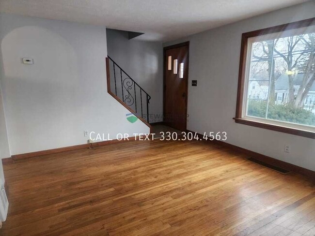 1327 25th St NE in Canton, OH - Building Photo - Building Photo