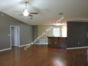 9971 Parker Lake Cir in Navarre, FL - Building Photo - Building Photo